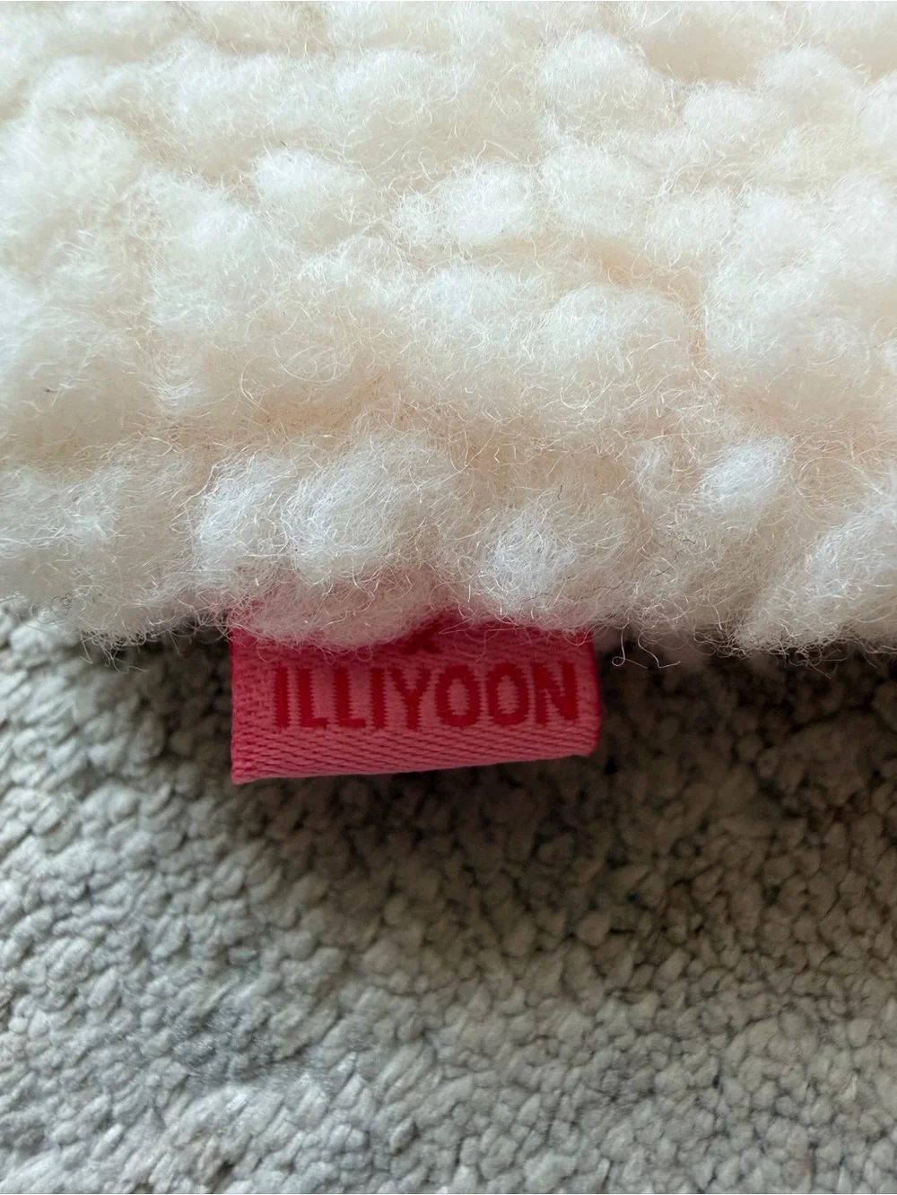 Illiyoon x Bellygom Fluffy Sherpa Makeup Cosmetic Pouch Bag NWOT